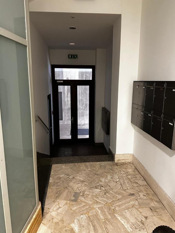 شقة Luxury Penthouse At The Historical Centre With Free Parking براتسيلافا المظهر الخارجي الصورة