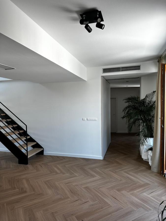 شقة Luxury Penthouse At The Historical Centre With Free Parking براتسيلافا المظهر الخارجي الصورة