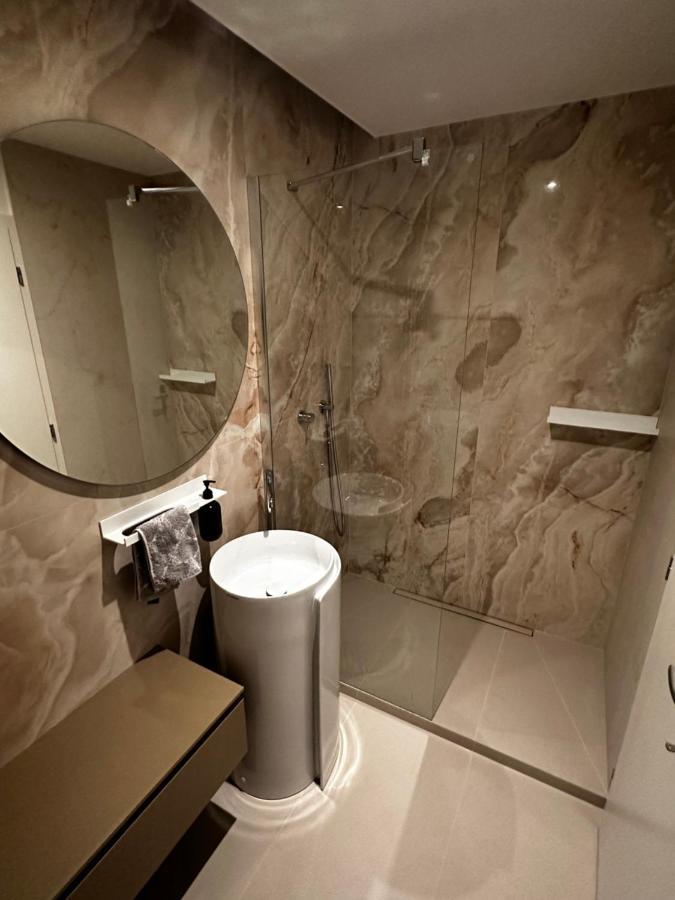 شقة Luxury Penthouse At The Historical Centre With Free Parking براتسيلافا المظهر الخارجي الصورة