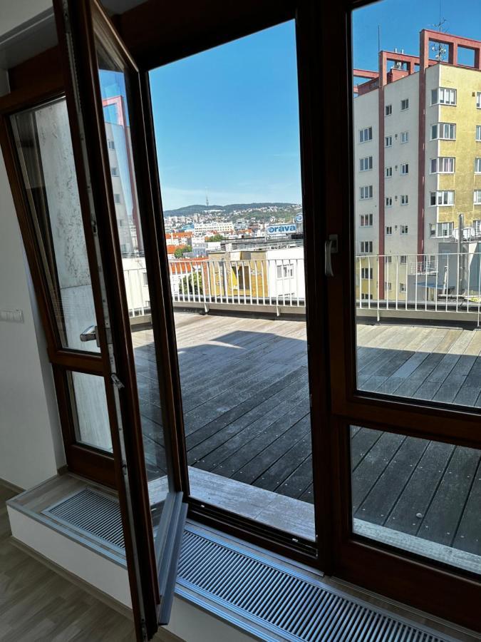 شقة Luxury Penthouse At The Historical Centre With Free Parking براتسيلافا المظهر الخارجي الصورة