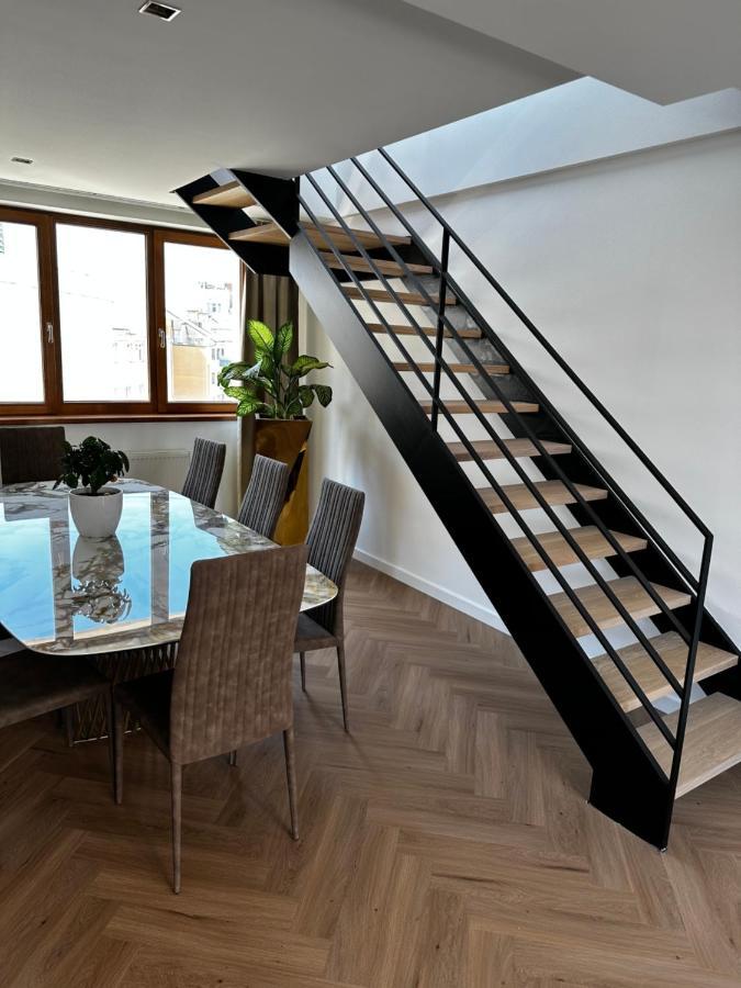 شقة Luxury Penthouse At The Historical Centre With Free Parking براتسيلافا المظهر الخارجي الصورة