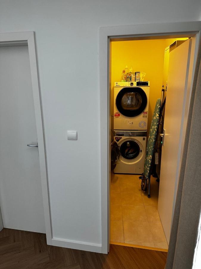 شقة Luxury Penthouse At The Historical Centre With Free Parking براتسيلافا المظهر الخارجي الصورة