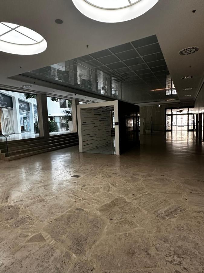 شقة Luxury Penthouse At The Historical Centre With Free Parking براتسيلافا المظهر الخارجي الصورة
