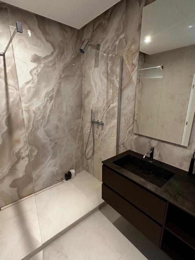 شقة Luxury Penthouse At The Historical Centre With Free Parking براتسيلافا المظهر الخارجي الصورة